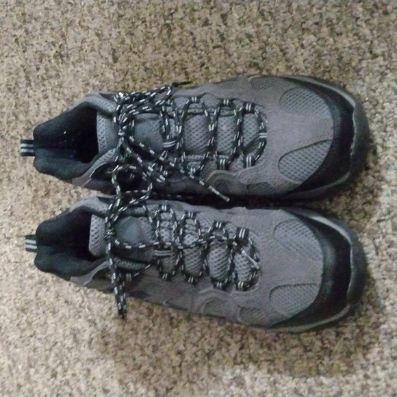Khombu brand Men's Hiking Boots - Picture 2 of 8